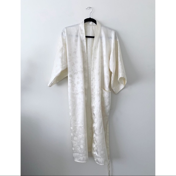 Silky Ivory Asian Printed Robe XS/S - Picture 3 of 8